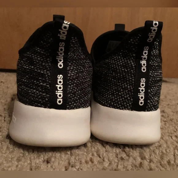 Adidas shoes - Picture 4 of 6